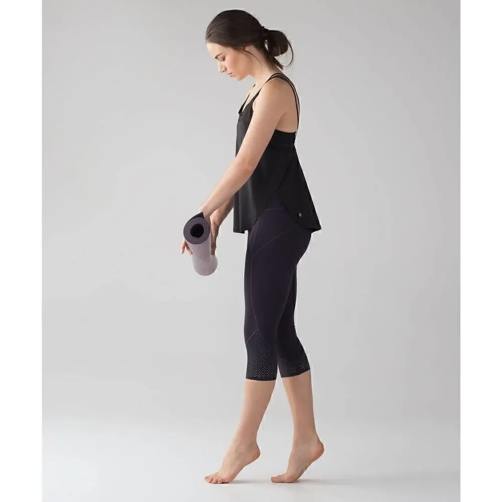Lululemon Black Grape Purple Anew Crop Luxtreme Legging Size 4 EUC